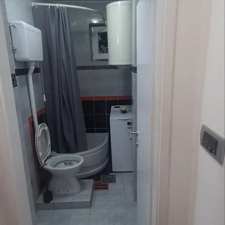 Quiet Garden Apartment Belgrad