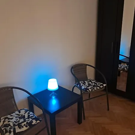 Quiet Garden Apartment *